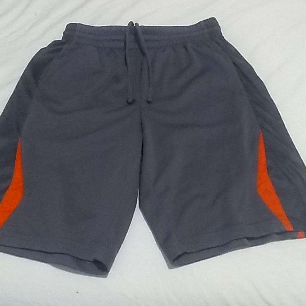 Tek gear basketball shorts size medium 10-12